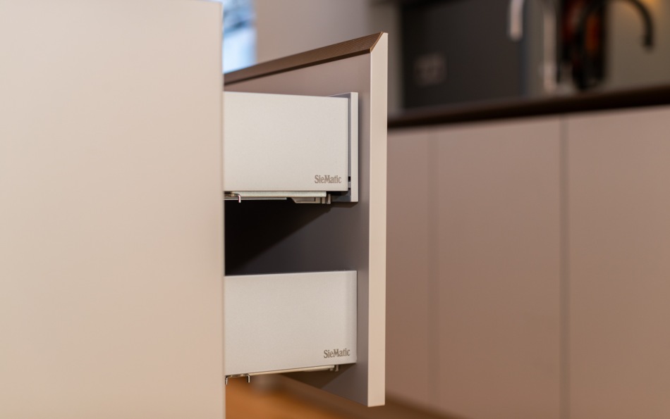 SLX drawer side profile