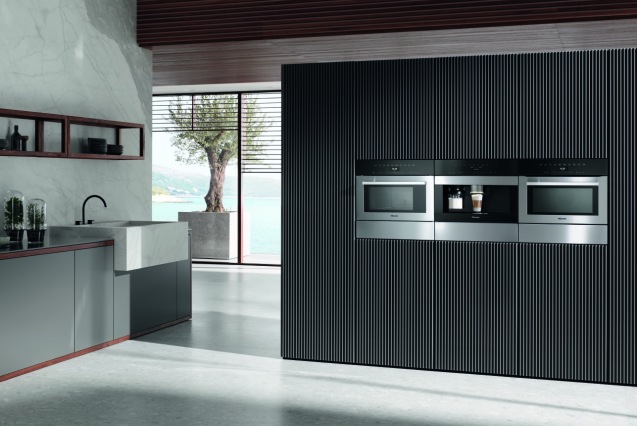Miele appliances in tall unit run